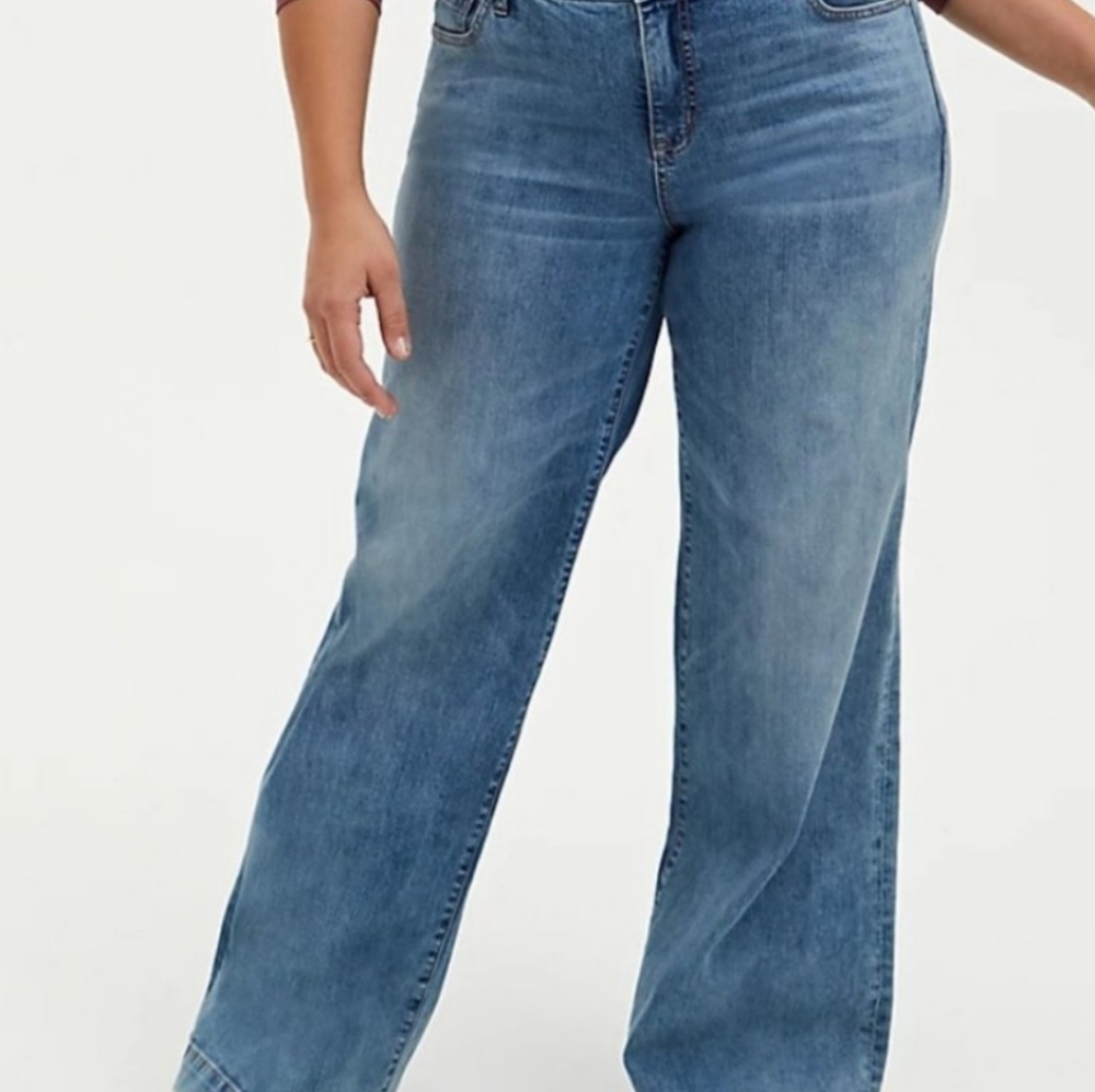 Torrid Wide Leg High Rise Jeans size 26